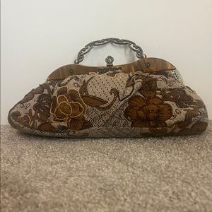 Elegant Floral Clutch Bag